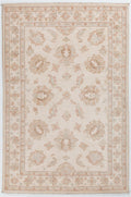 Feiner Chobi Teppich Creme mit zarten Blütenornamenten 185 x 121 cm